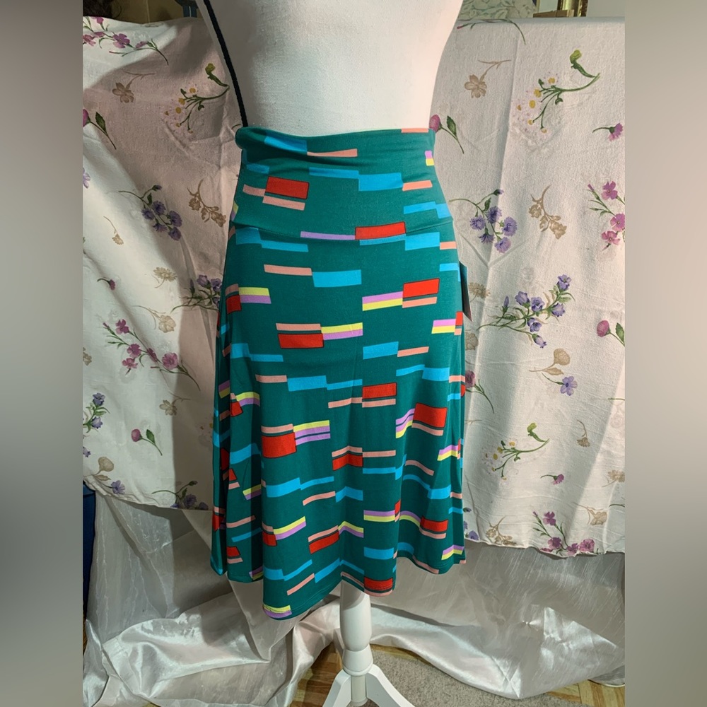Lularoe Azure Green Geometric Print Skirt